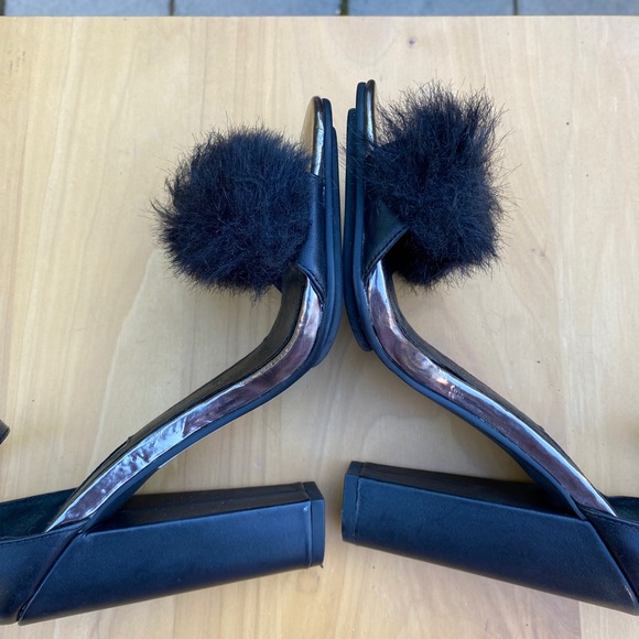 TopShop Women’s High,Double Ankle Strap Rabbit Fur Sandals, Blk/Gold, Size 6.5 - Picture 10 of 11